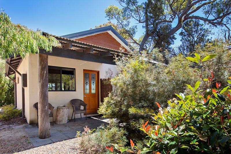 Silversprings Spa Retreat Pet Friendly Cottages And Glampings Metricup Экстерьер фото