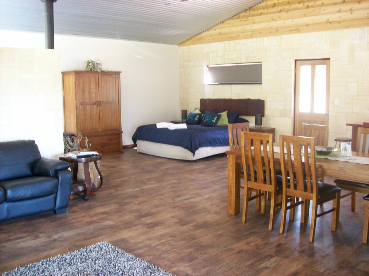Silversprings Spa Retreat Pet Friendly Cottages And Glampings Metricup Экстерьер фото